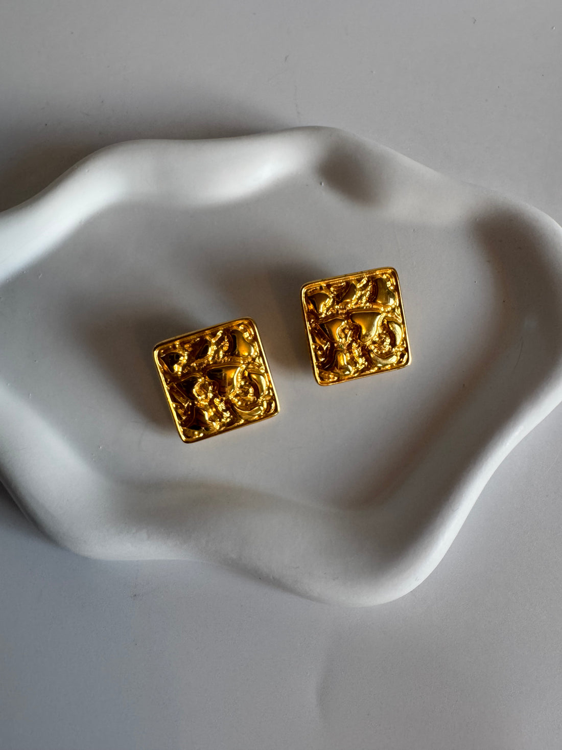 Yves Saint Laurent Vintage Square Heart Clip-On Earrings – 1970s