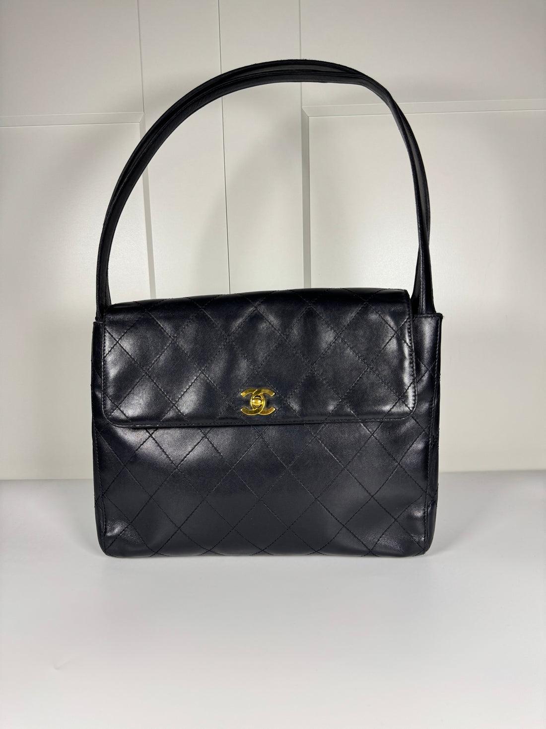 Chanel Vintage Quilted Leather Shoulder Bag – Black | Circa 1994–1997