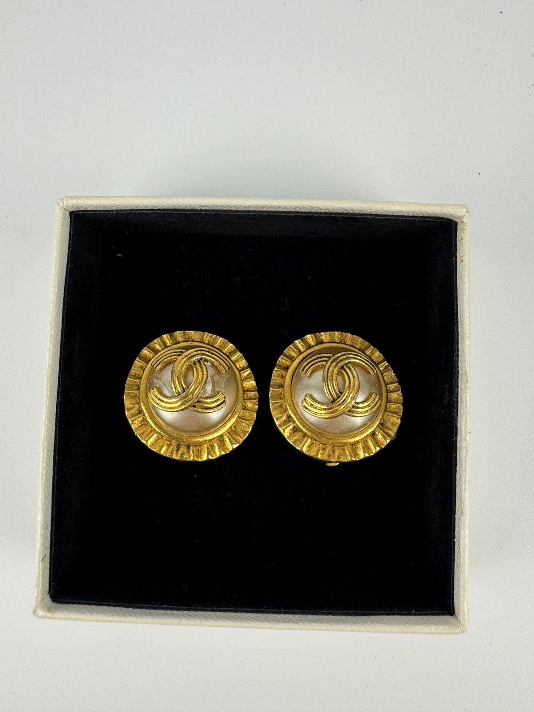 Chanel Vintage CC Gold-Tone Clip-On Earrings