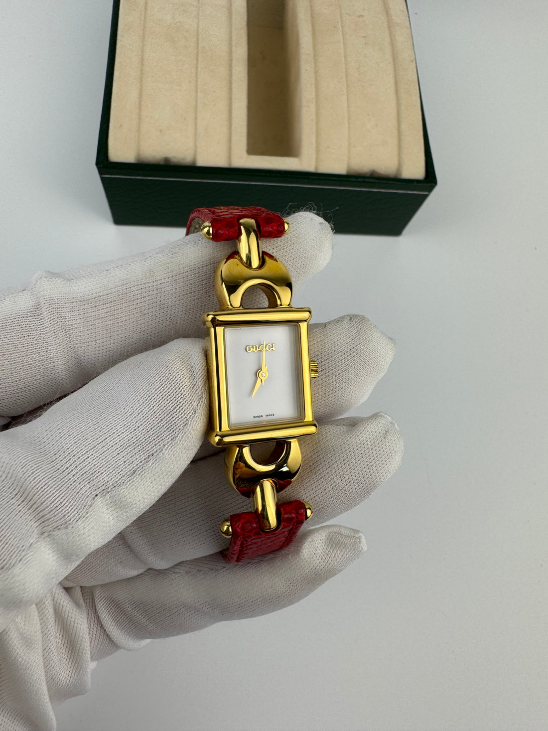 Gucci 1800L Vintage Interchangeable Watch Set with Full Box & Papers