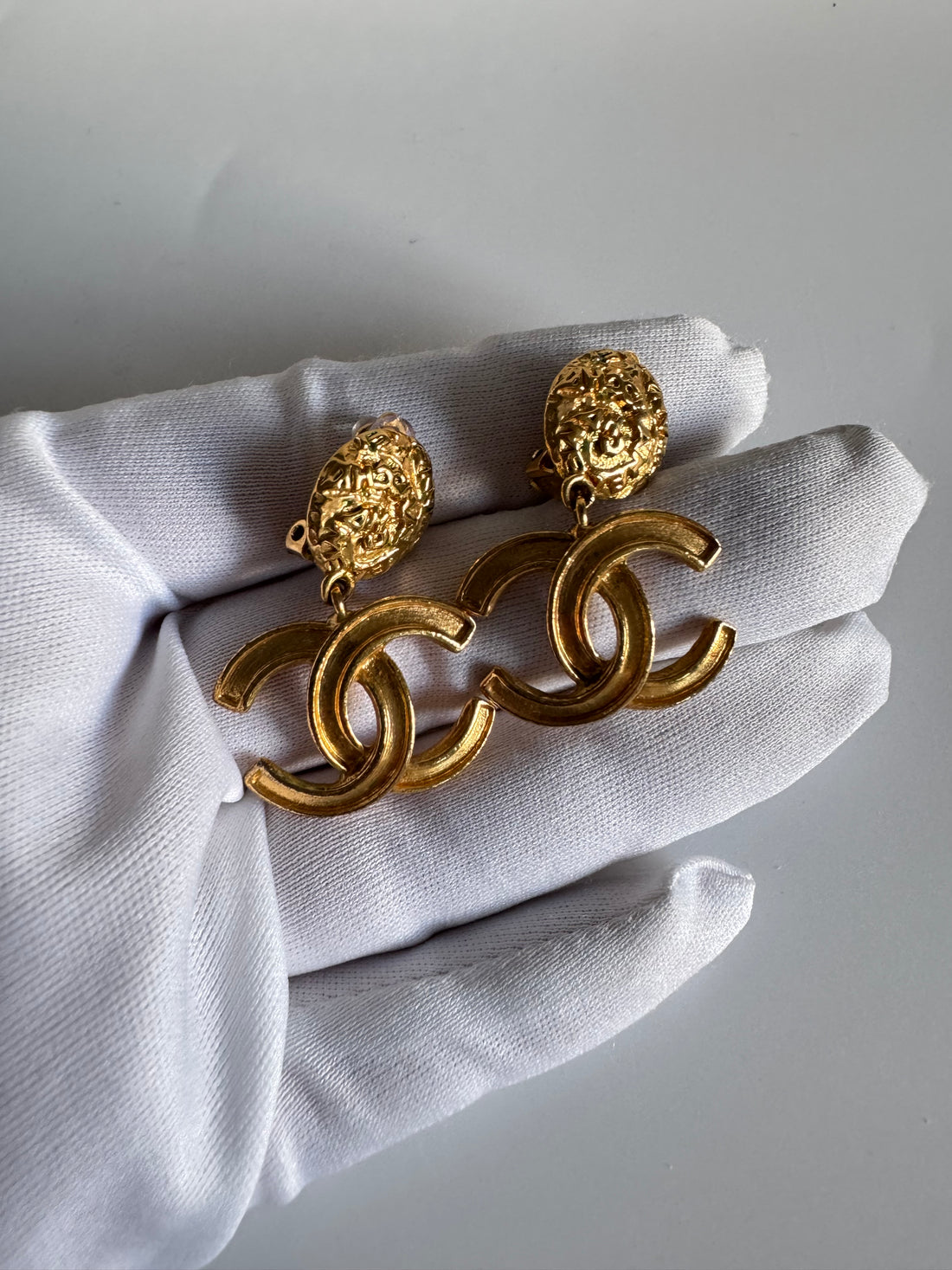 Chanel Vintage CC Clip-On Earrings – 1995