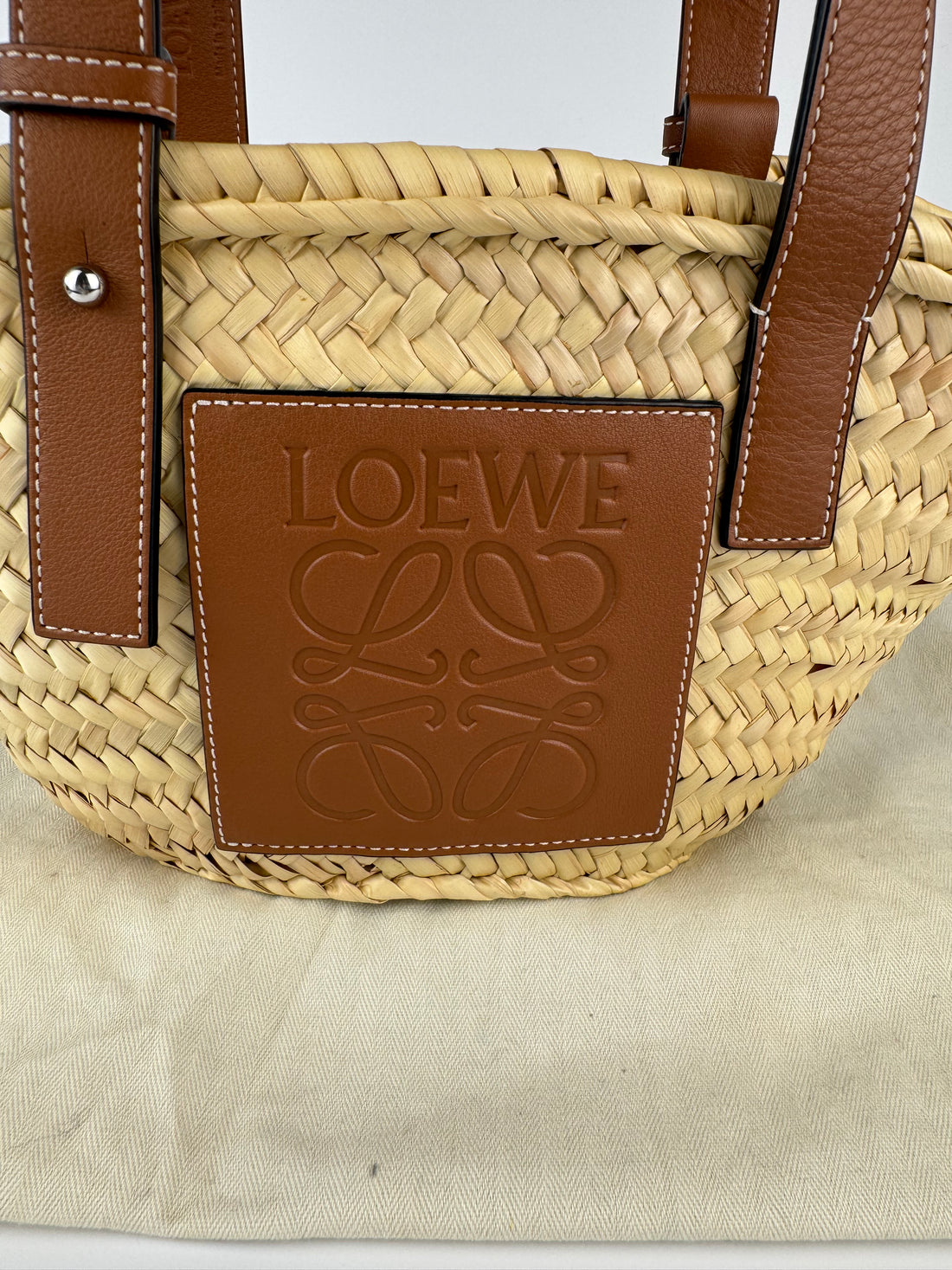 Loeve Raffia Basket Tote Bag (2021)