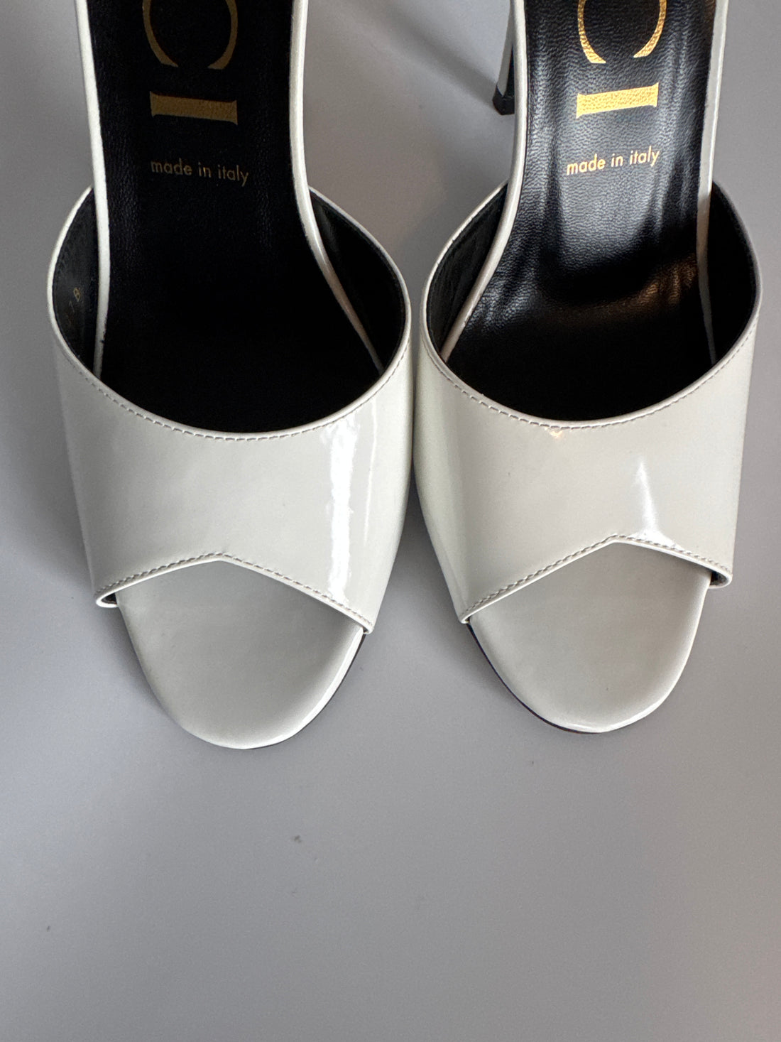 Gucci Slip-on Stiletto Sandals in White (39)