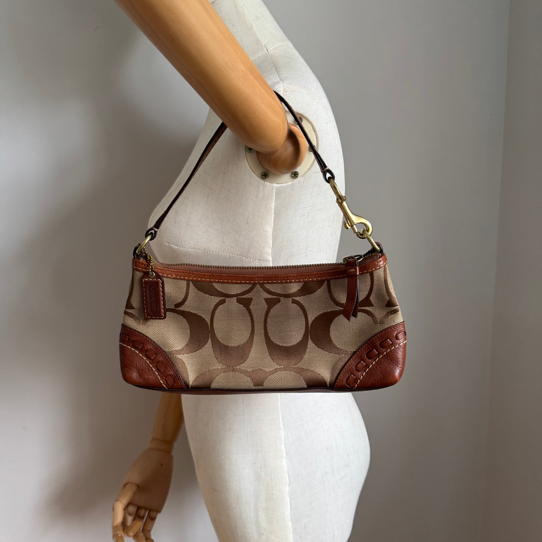 Coach Signature Canvas Pochette